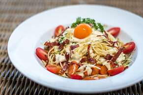 Aristocrat Residence & Hotel