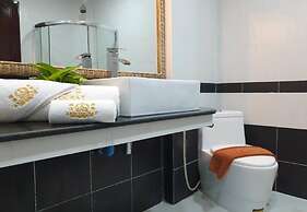 Aristocrat Residence & Hotel