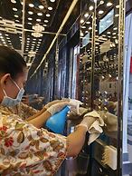 Aristocrat Residence & Hotel