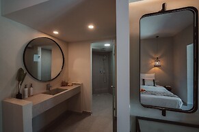 Eliros Mare Beachfront Poem Hotel