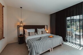 Eliros Mare Beachfront Poem Hotel