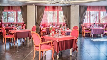 Royal Taj Mahal - All Inclusive