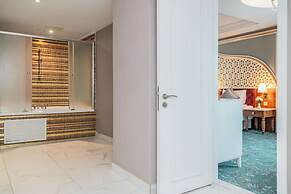 Royal Taj Mahal - All Inclusive