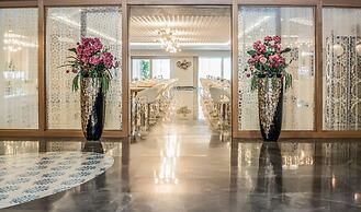 Royal Taj Mahal - All Inclusive