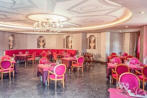 Royal Taj Mahal - All Inclusive