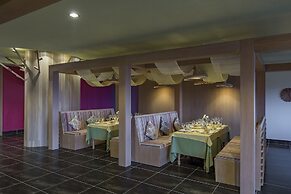 Royal Taj Mahal - All Inclusive