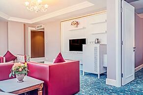 Royal Taj Mahal - All Inclusive