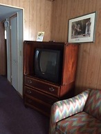 MacThrift Motor Inn