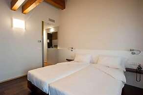 Elliot Osteria e Dormire in collina