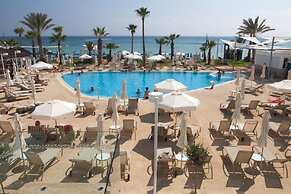 Vrissaki Beach Hotel