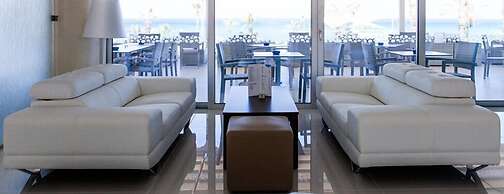 Vrissaki Beach Hotel