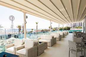 Vrissaki Beach Hotel