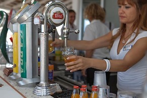 Vrissaki Beach Hotel