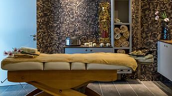 Vrissaki Beach Hotel