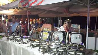 Vrissaki Beach Hotel