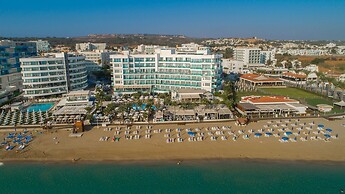 Vrissaki Beach Hotel