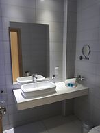 Vrissaki Beach Hotel