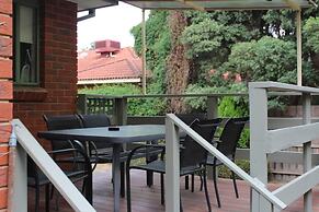 Australian Home Away Ringwood at Bardia