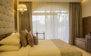 Acron Waterfront Resort