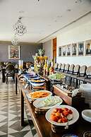 Acron Waterfront Resort