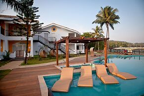 Acron Waterfront Resort