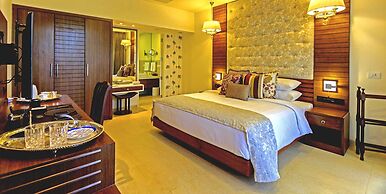 Acron Waterfront Resort