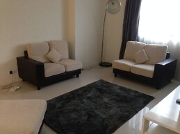 Luxury Service Suite At Taragon KL