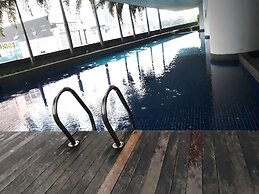 Luxury Service Suite At Taragon KL