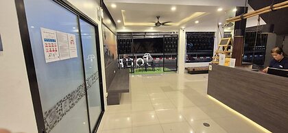 Hotel The Journey Patong New