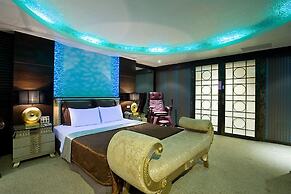 Crystal Motel