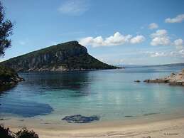 Baia de Bahas Residence