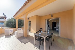 Baia de Bahas Residence