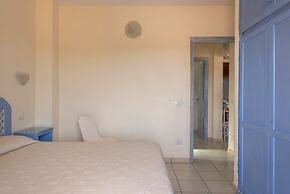 Baia de Bahas Residence