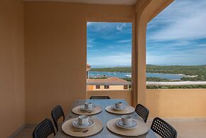 Baia de Bahas Residence