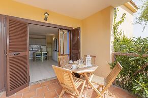 Baia de Bahas Residence