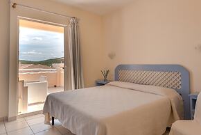 Baia de Bahas Residence