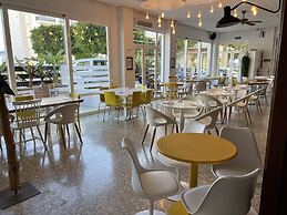 Poniente Playa Aparthotel