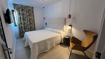 Poniente Playa Aparthotel