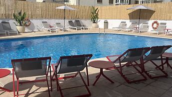 Poniente Playa Aparthotel