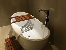 Maraya Hotel & Resort