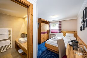 Hotel Alpina