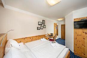 Hotel Alpina