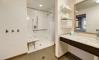 Hampton Inn & Suites Dallas/Plano-East