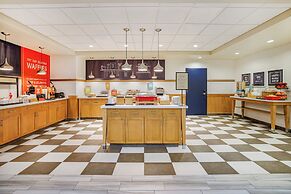 Hampton Inn & Suites Dallas/Plano-East