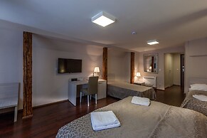 Boutique Residence by Little King