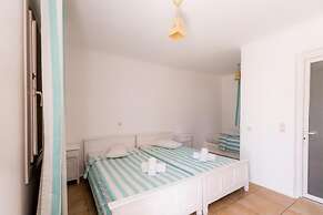 Paradise Beach Resort