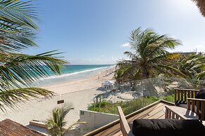 Tago Tulum by G Hotels