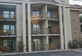 Norma Dan Motel - Near Dolly Parton's Stampede Dinner Attraction