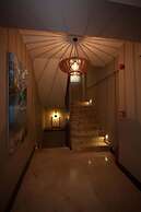 Juliet Rooms & Kitchen