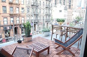 Midtown East 1BR with Private Balcony DR 26